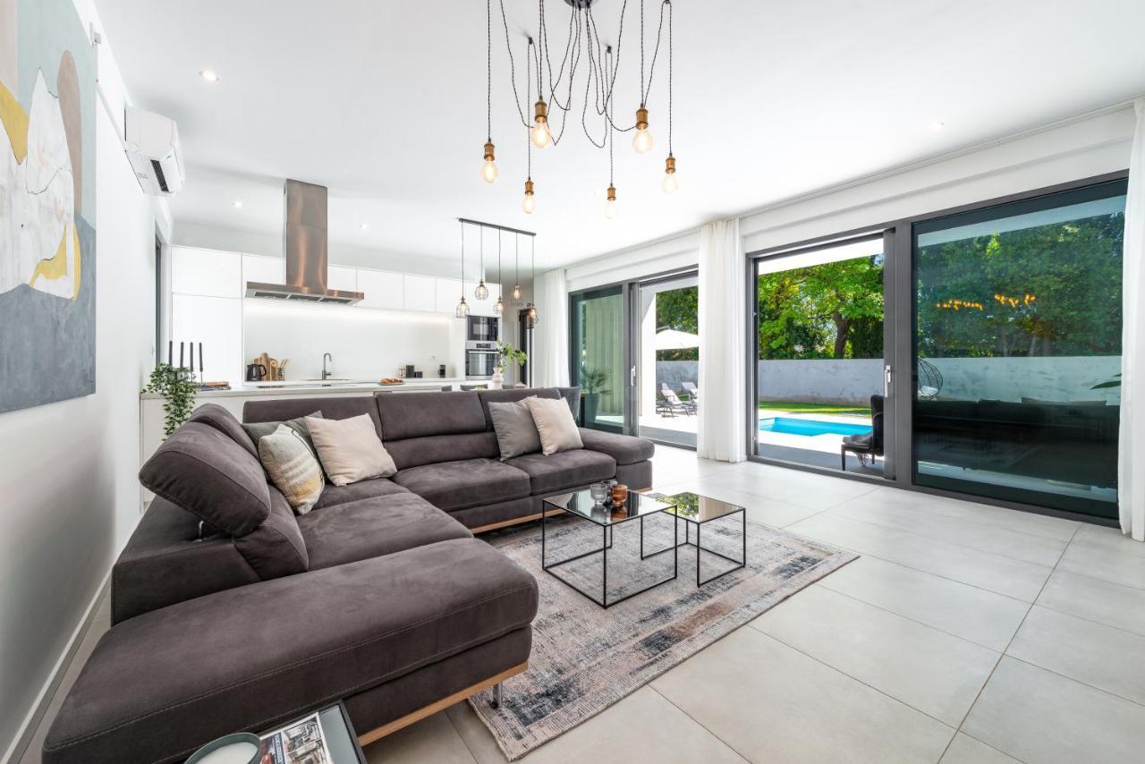 Villa Oasis - Your Luxury Home Away From Home Celopeci Exterior foto